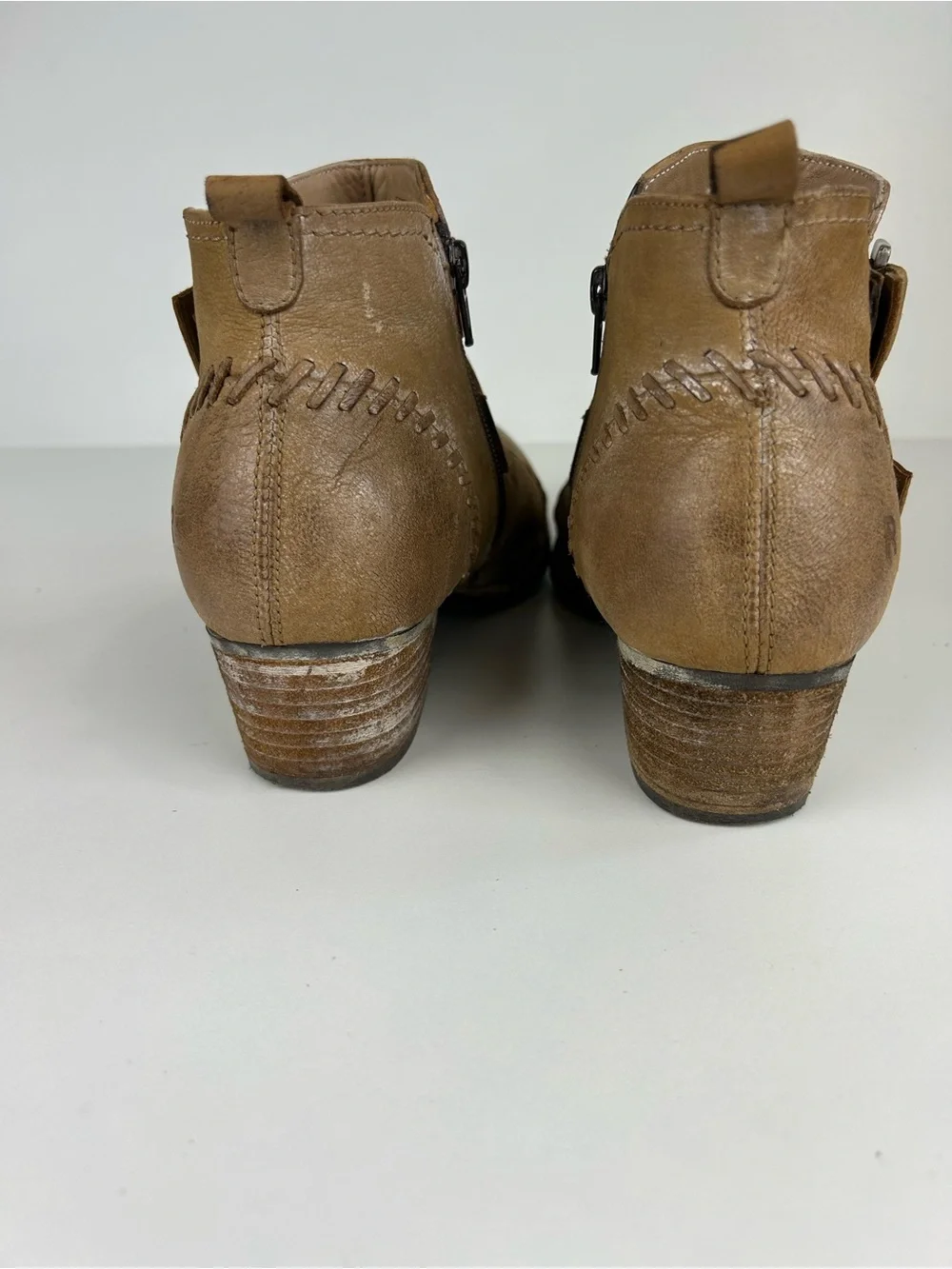 ROAN BY BED STU DUNE HEELED LEATHER ANKLE BOOTIE DISTRESSED TAN SIZE 9